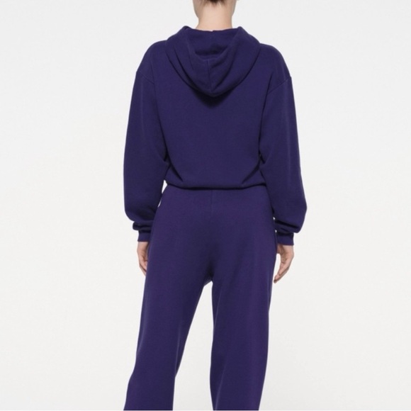 SKIMS Concord Cotton Fleece Classic Pullover Hoodie - Picture 3 of 3